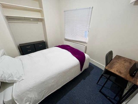 View Full Details for Bear Road, Room 6, Brighton