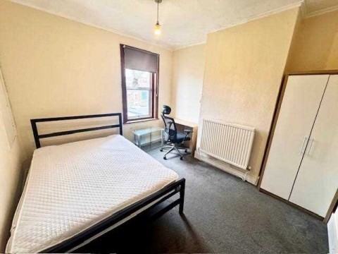 View Full Details for Buller Road, Room 2, Brighton