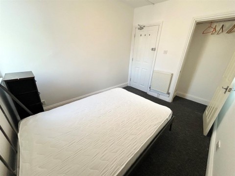 View Full Details for Bristol Street, Room 3, Brighton