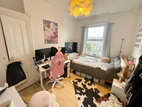 View Full Details for Roundhill Crescent, Brighton
