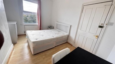 Images for Roundhill Crescent, Brighton EAID:TT BID:KHA1